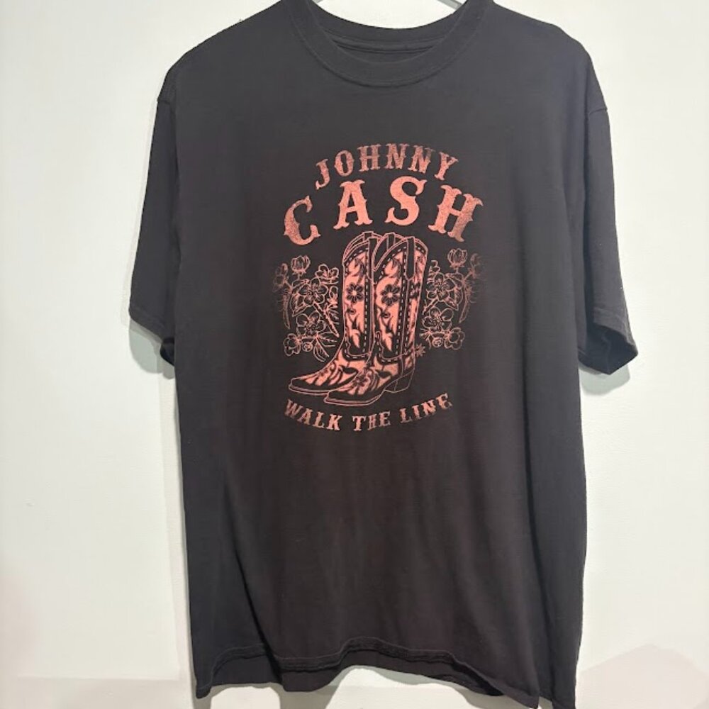 Johnny Cash-Walk The Line T shirt Fits like a Large